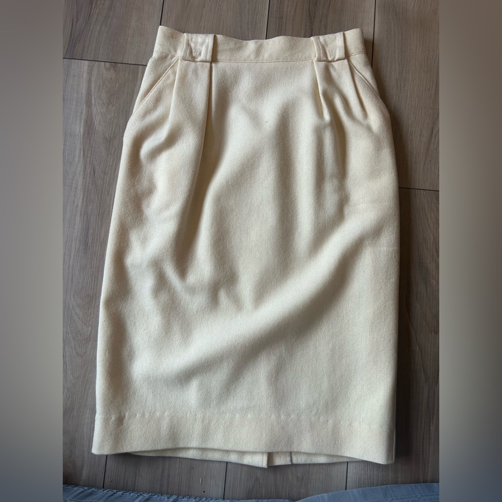 Norton McNaughton Cream Pencil Skirt 100% wool vintage office wear